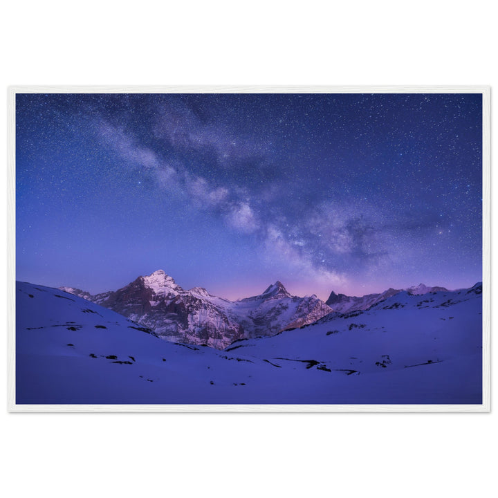 ELYSIUM | Winterliche Milchstrasse in den Berner Alpen - Poster in Holzrahmen