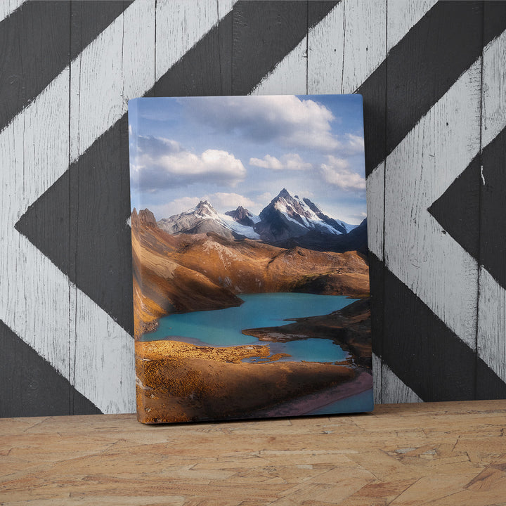 TURQUESA | Peruvian lagoon and mountain landscape - Canvas Print